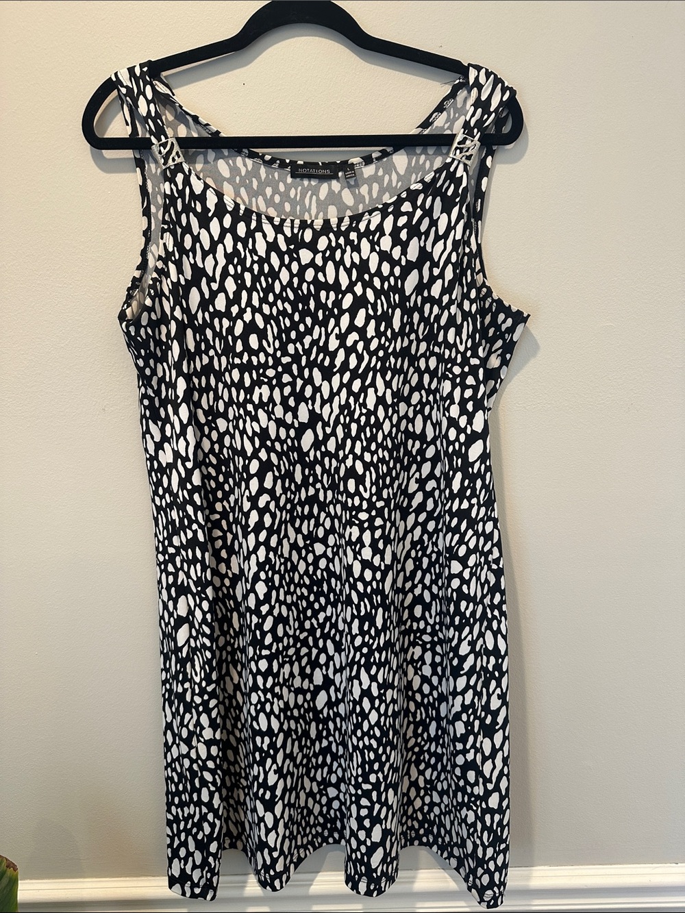 Notations Black and White Sleeveless Mini Dress